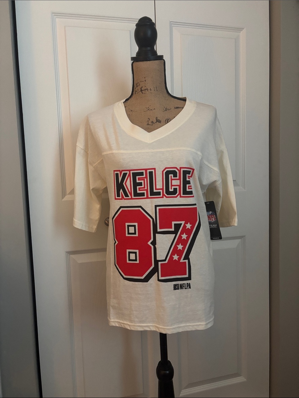 NFL Travis Kelce #87 White V‑Neck Football Tee size small NWT